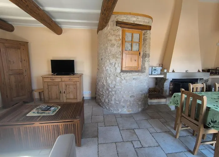Le Puits Des Oliviers Holiday home